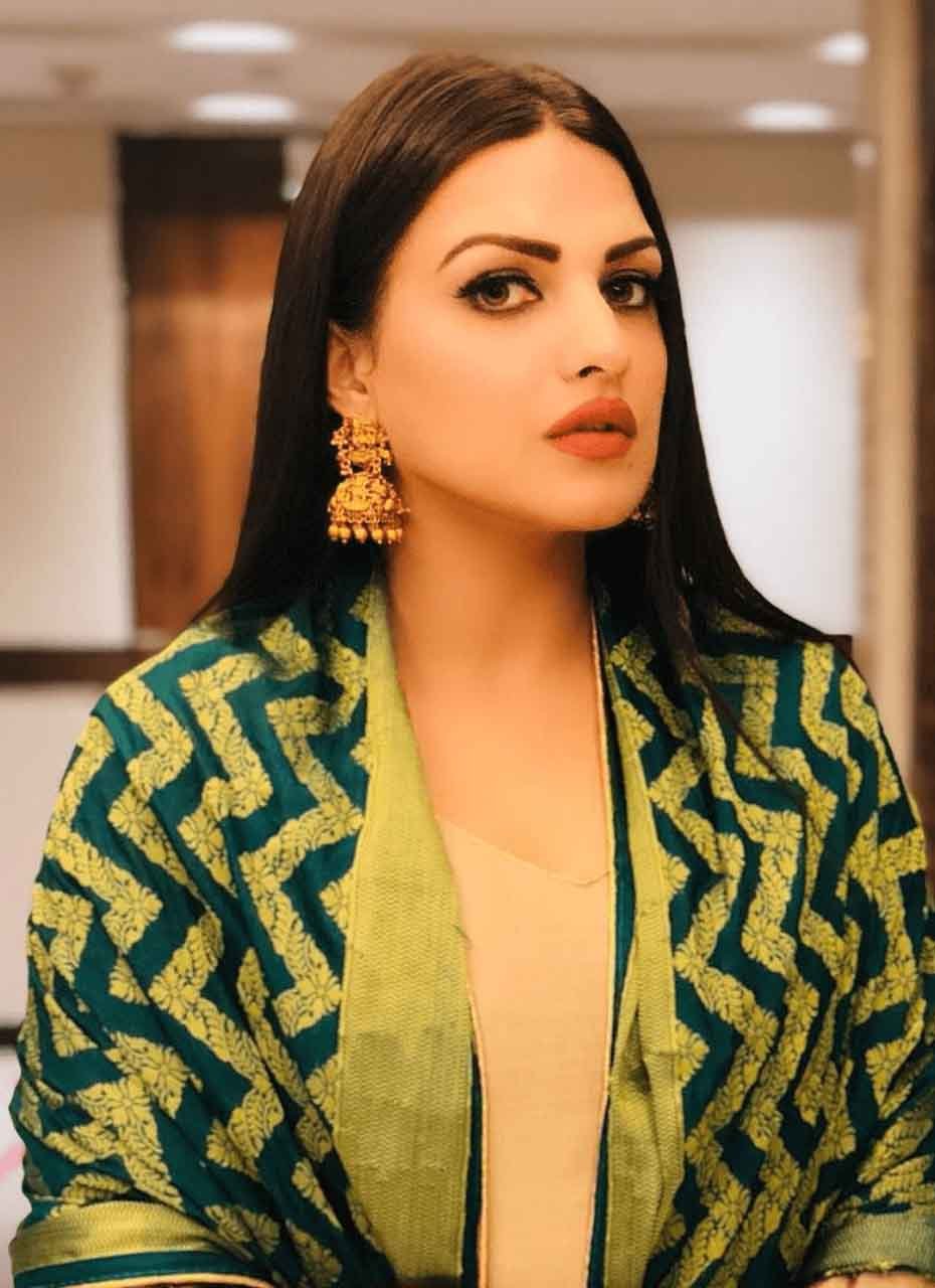 Himanshi Brand ambassador of Appabook